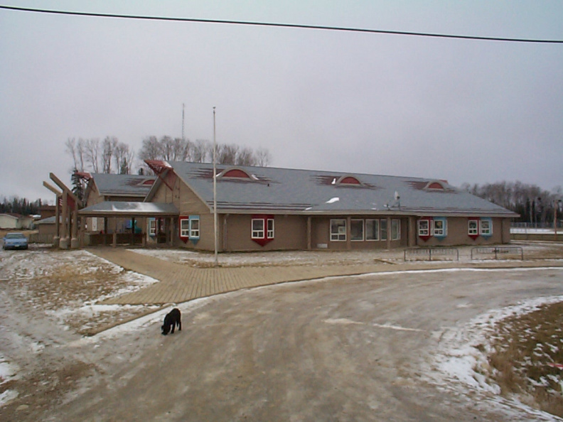 This is the Keewaywin School.

See the article about the workshop at [url=http://knews.knet.ca/article.php?sid=127]K-News[/url