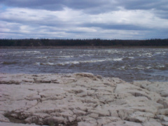 The last big rapids before Fort Severn and our last portage ... what a surprise for Tom