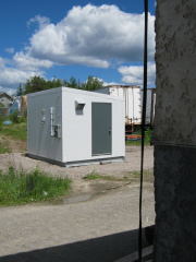 2012-06-21-04-Poplar-Hill-Cable-Headend-building-by-Northern-store