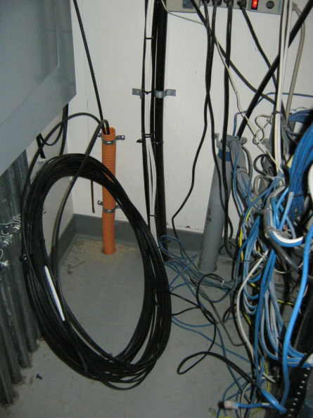 2012-06-21-11-Poplar-Hill-fibre-cable-inside-ecentre-community-fibre.JPG