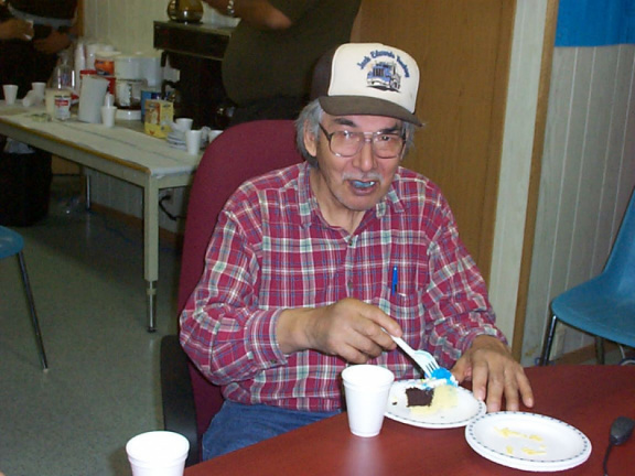 Gorden Meekis enjoying his cake, Everybody who ate the cake ended up with a blue lip and blue tongue