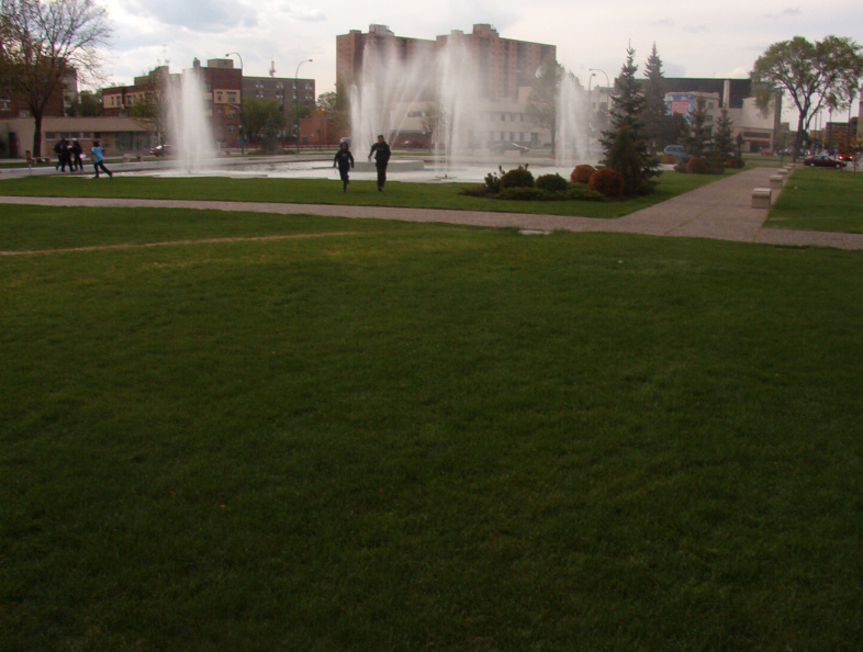 Picture of the water that was in the park close to the Legistlature Building in WPG.