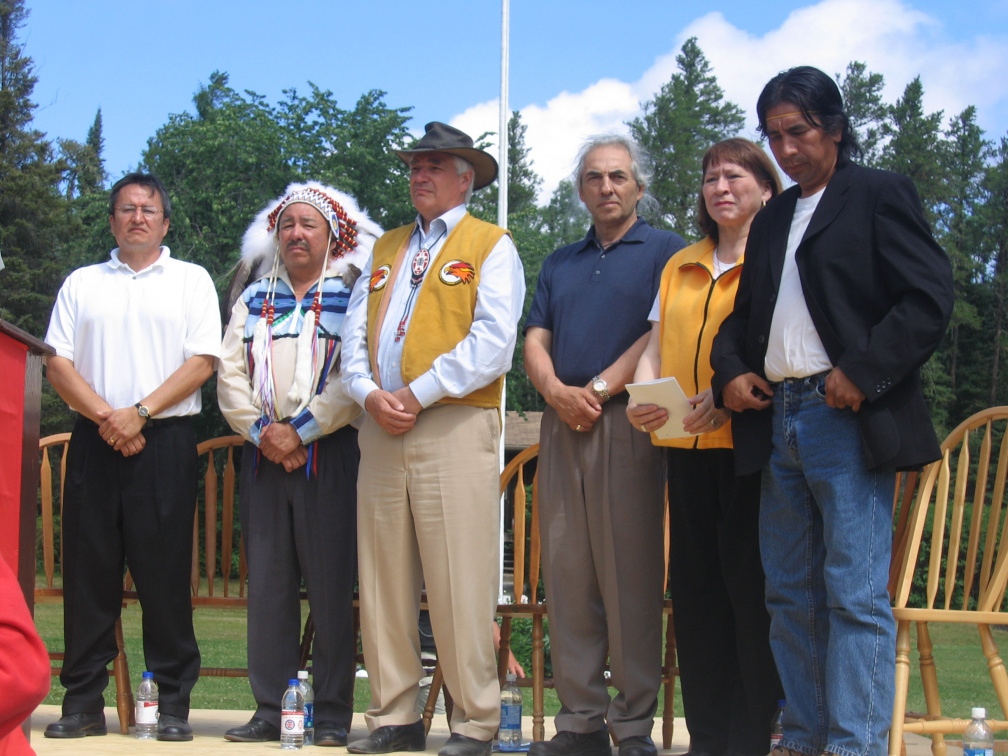 Ontario Regional Chief Angus Toulouse, NAN Grand Chief
Stan Beardy, Leuteniant Governer James Bartleman, National Chief Phil
F