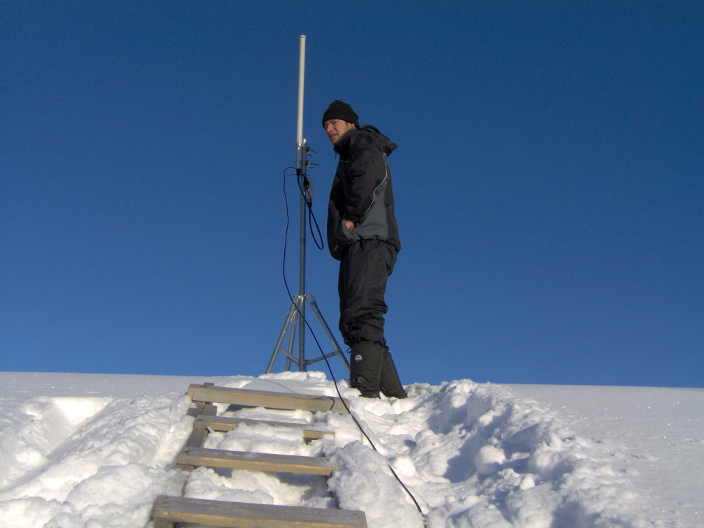 Thomas placing the tripod