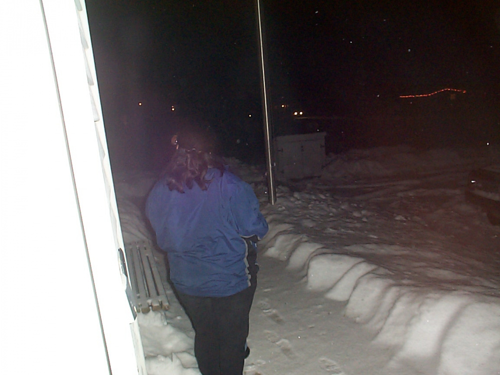 I'm sure the person know who she is with her back turned towards us.
SMOKE BREAK!