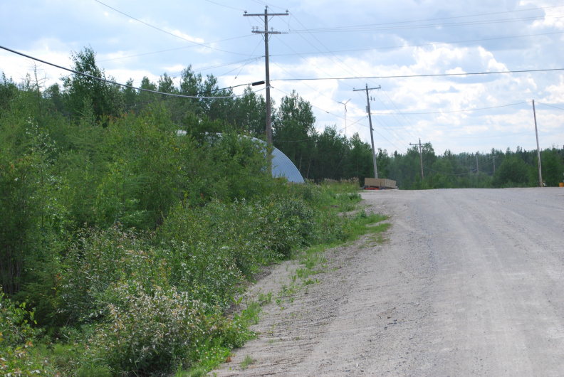 Kas_site_near_Bell_dish.JPG