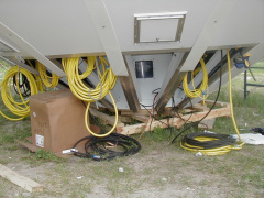 The cabling for the deicing fans and motors