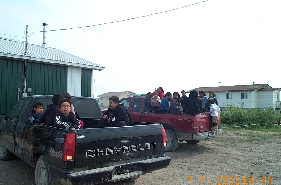 Field trip day, all the kids are ready to go.